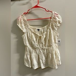 NWT Old Navy Baby doll style top. Large